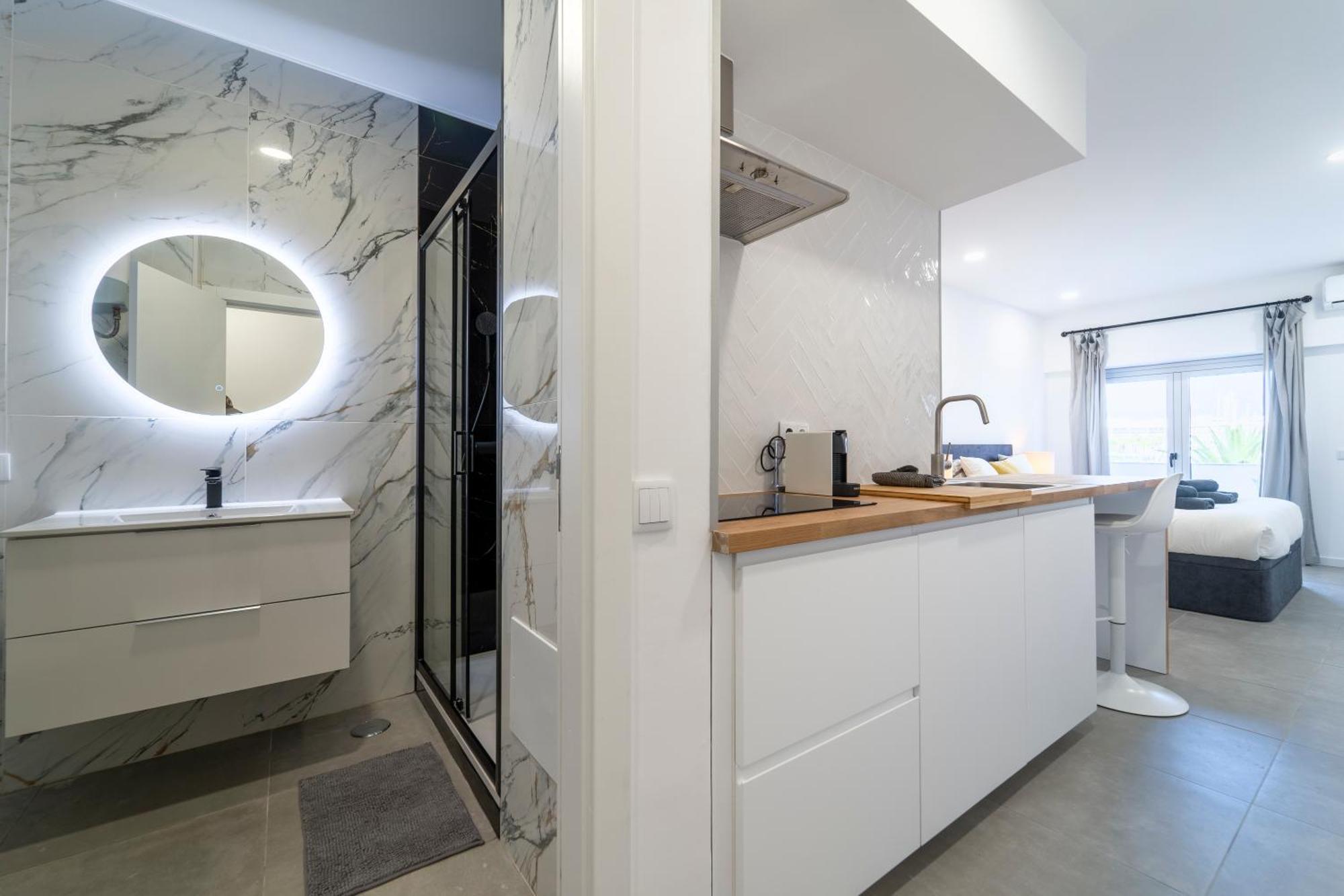 Captain's Quarters *
